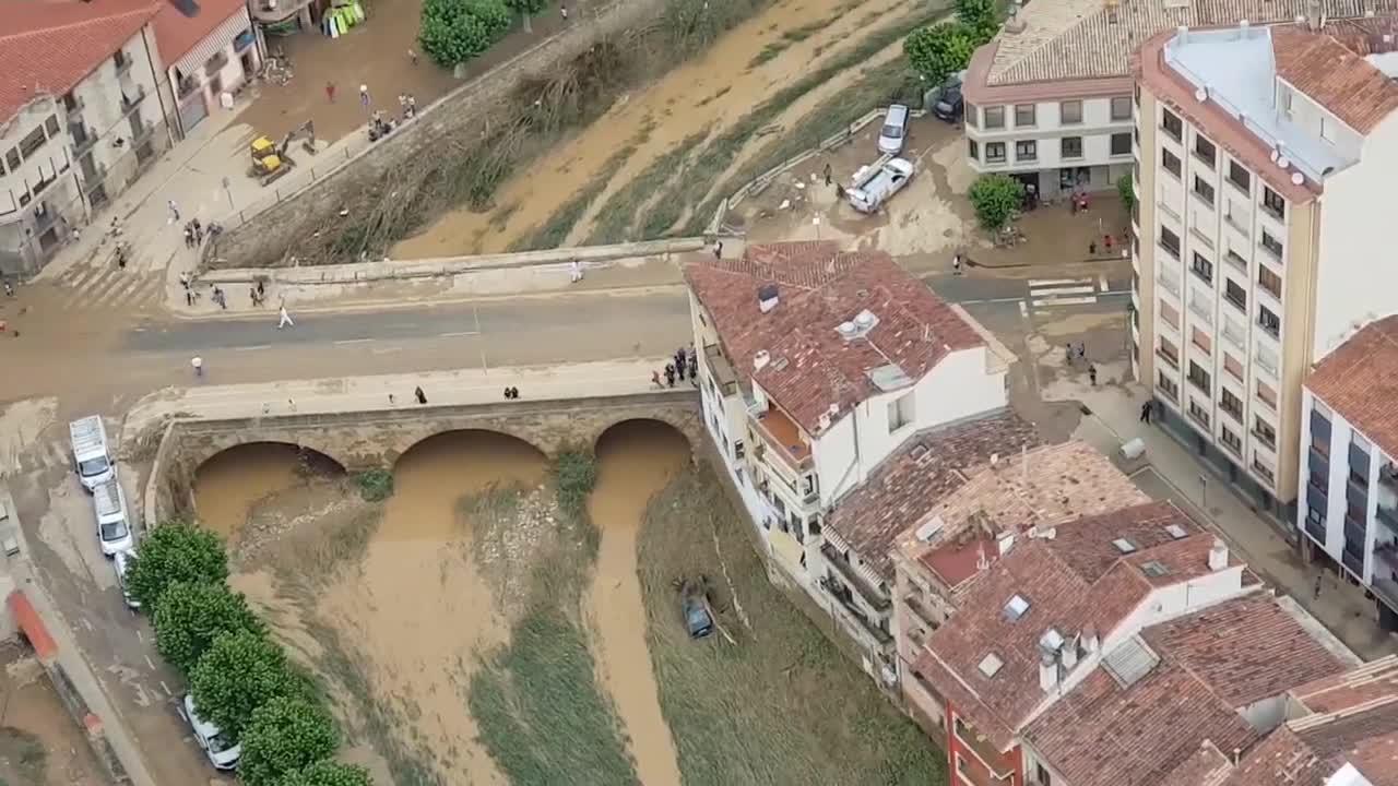 Vista aérea de los daños por la venida del río Cidacos