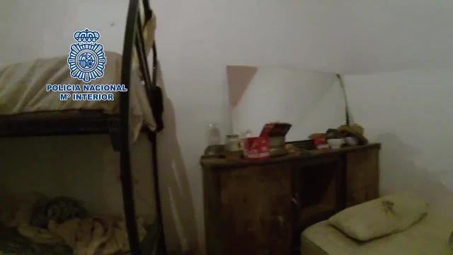 Una de las habitaciones donde vivían los trabajadores explotados