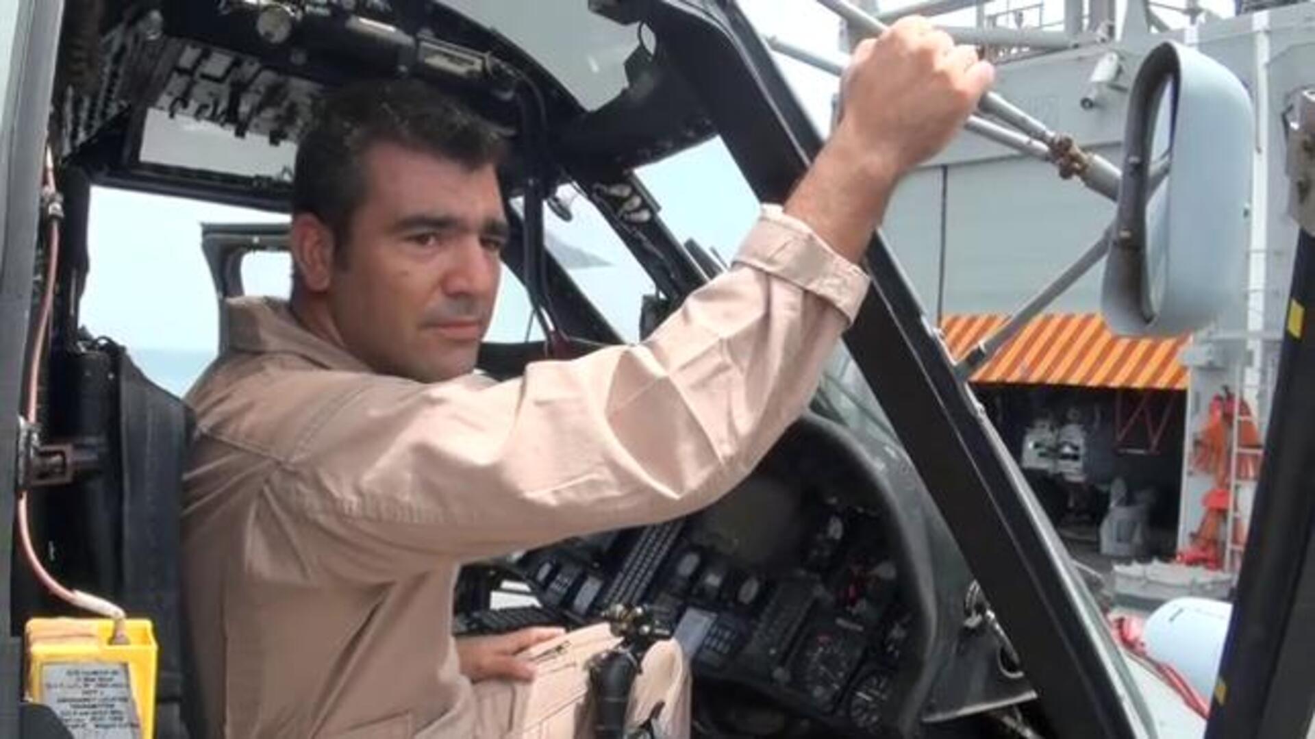 Helicópteros de la Armada española contra los piratas somalíes