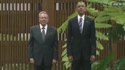Castro saluda a Obama