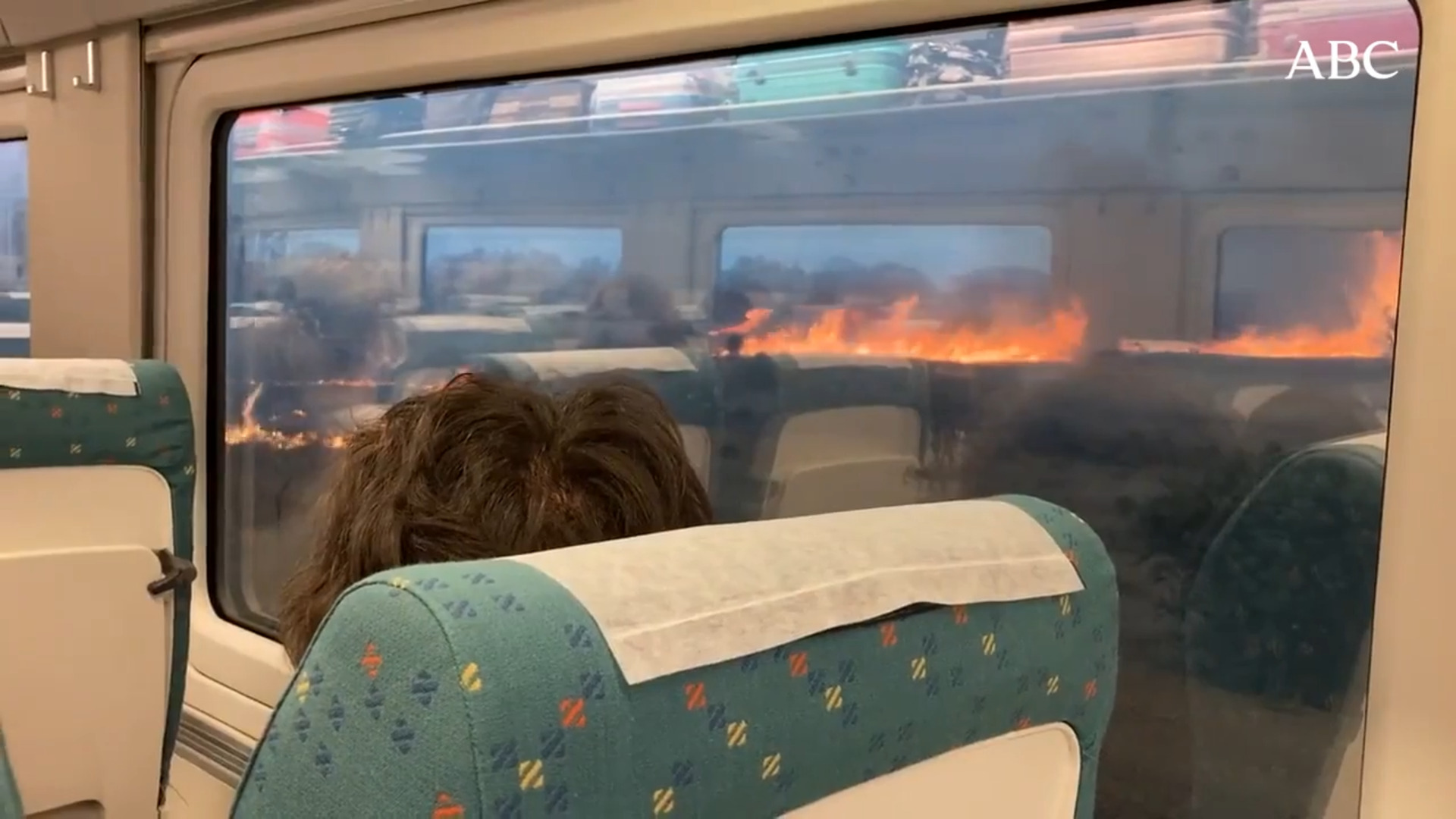El fuego provoca momentos de tensión en un tren con destino Ferrol