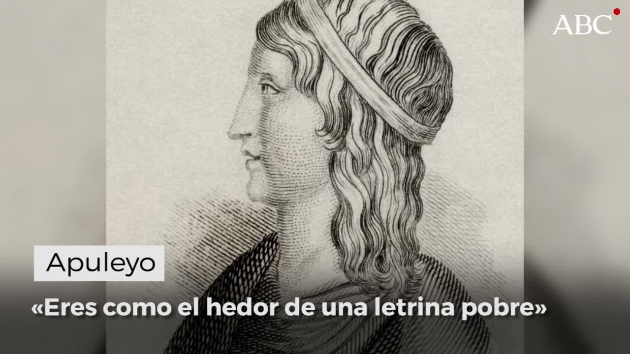 Estatua de Cicero en el antiguo Palacio de la Justicia en Roma