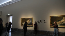 Atentan en el Prado contra 'Las Majas' de Goya, que no tienen cristal de protección