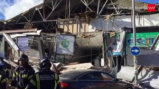 La fachada del edificio, totalmente destrozada tras el derrumbe