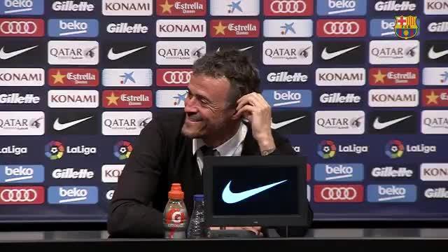 La reacción de Luis Enrique al ver a un periodista dormido en su rueda de prensa