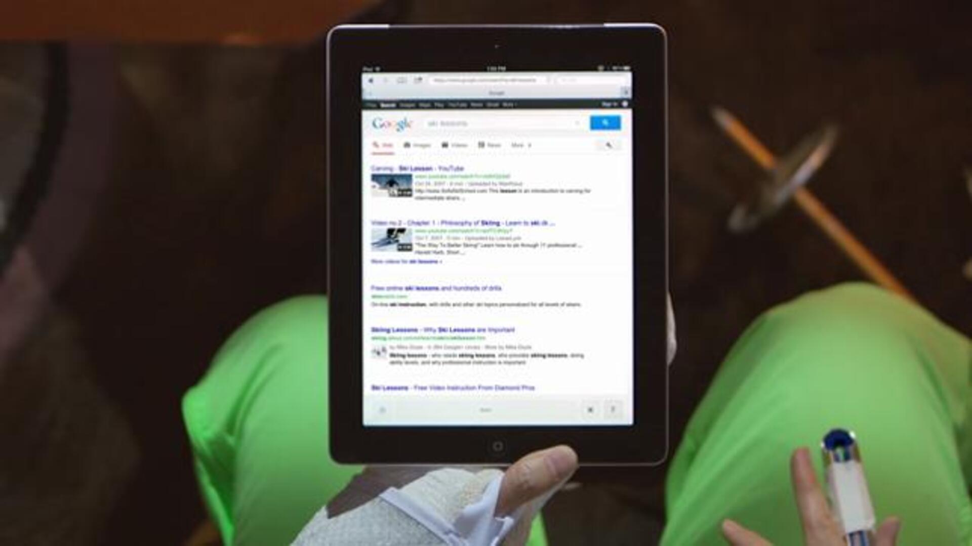 Escribe a mano para buscar en Google