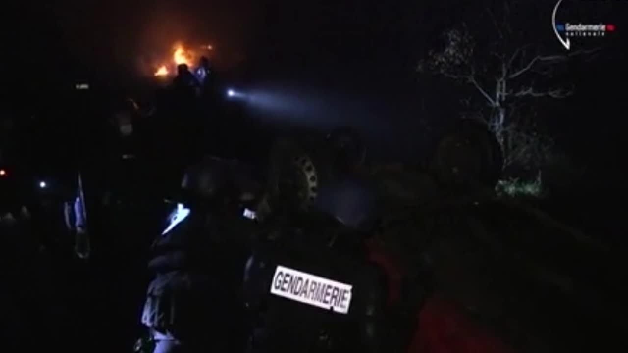 Vídeo: Las imágenes de los disturbios en el desalojo de un campamento de activistas en Francia