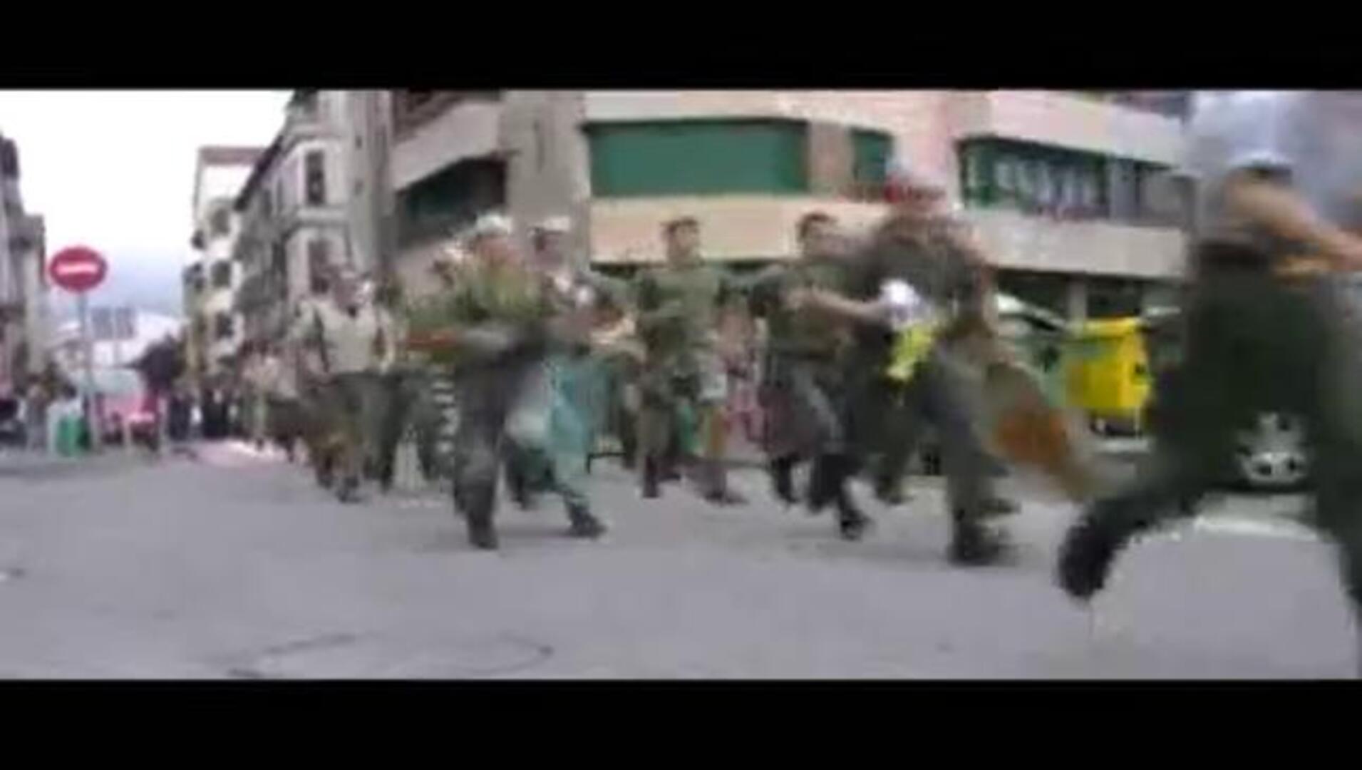 Bildu permite al Ayuntamiento de Alsasua burlarse del Rey y de las Fuerzas de Seguridad en un desfile