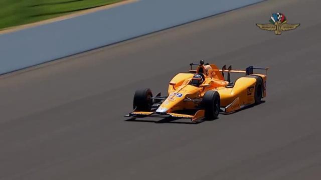 Alonso debuta en la Indy a medio segundo de los mejores
