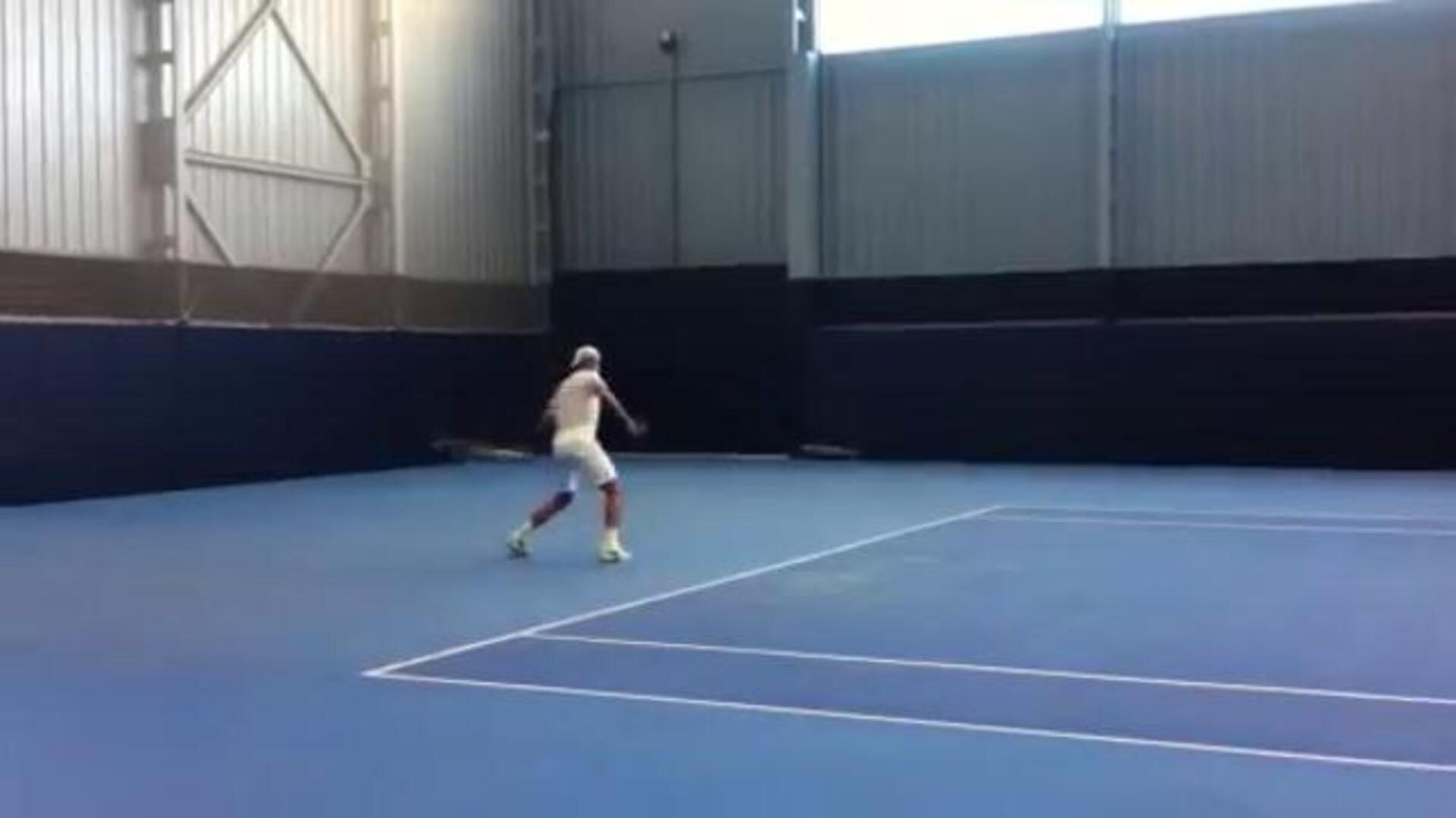 Nadal vuelve a coger la raqueta