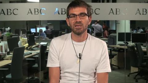 Asistentes al homenaje en Saint-Etienne-du-Rouvray al sacerdote Jacques Hammel, asesinado por yihadistas en la localidad