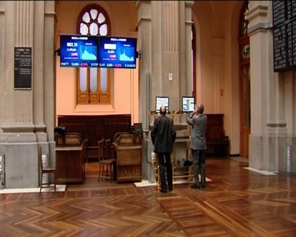 La Bolsa se desploma un 2,96% y pierde la cota de los 7.500 puntos