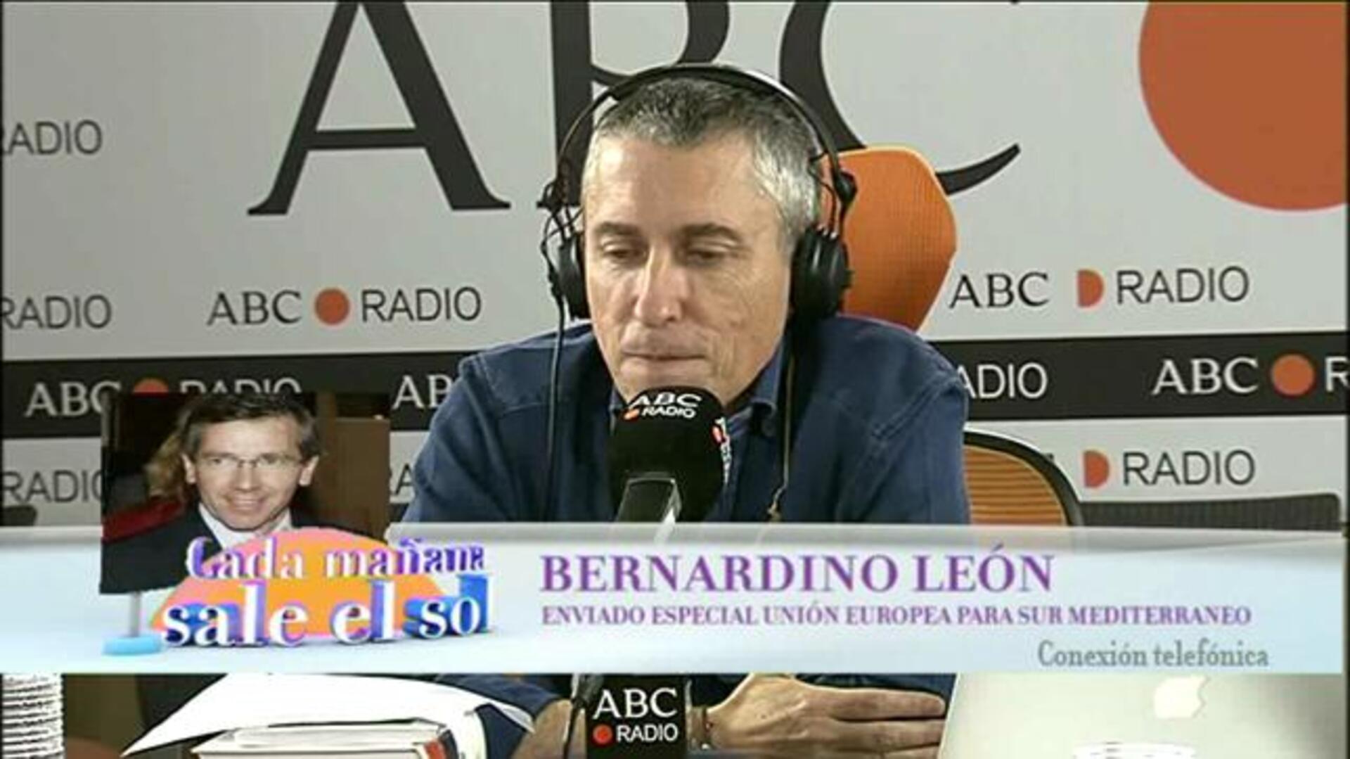 Bernardino León cree que el PSOE vive un «proceso casi natural de matar al padre»