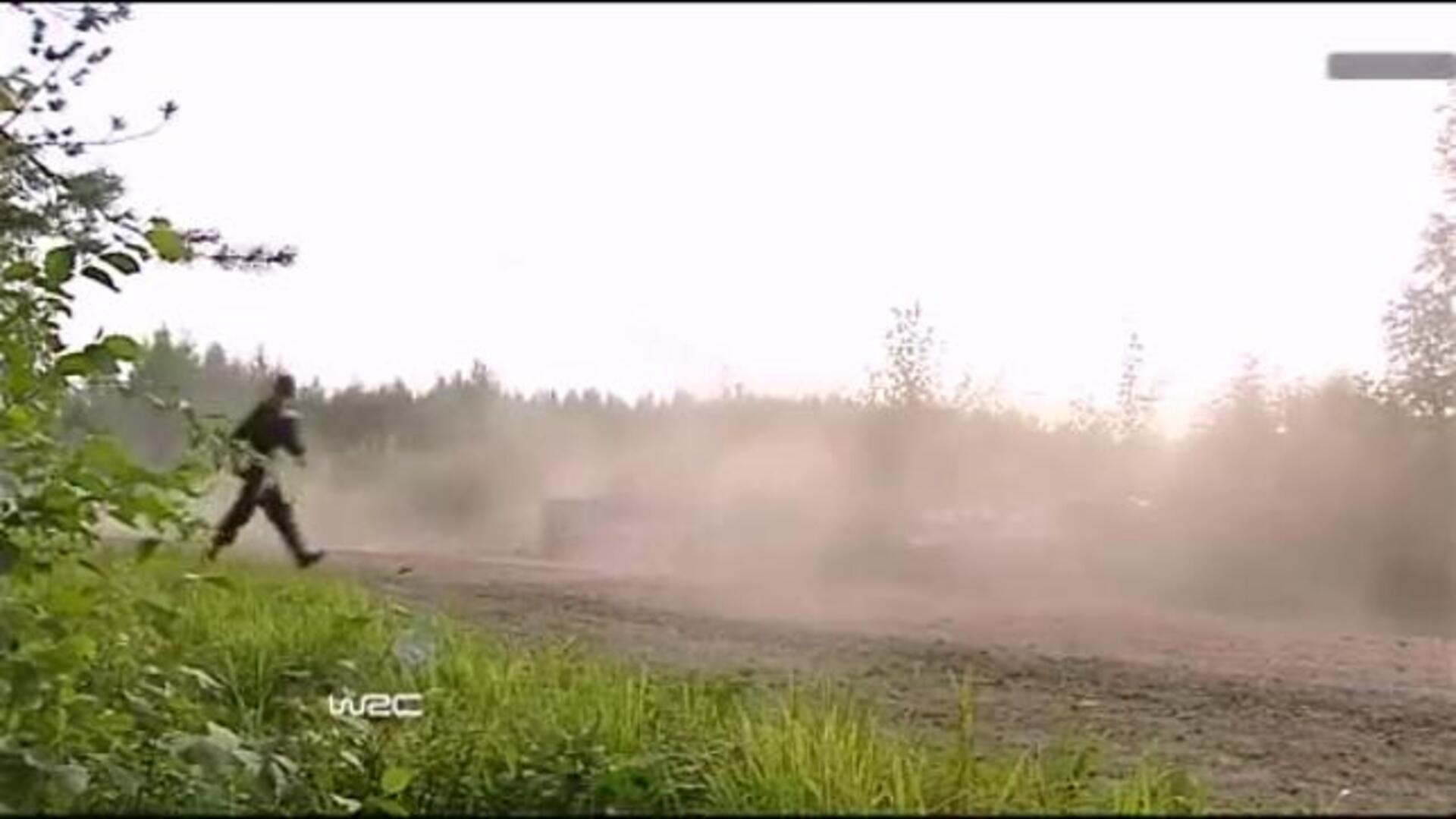 Loeb, líder tras la segunda jornada