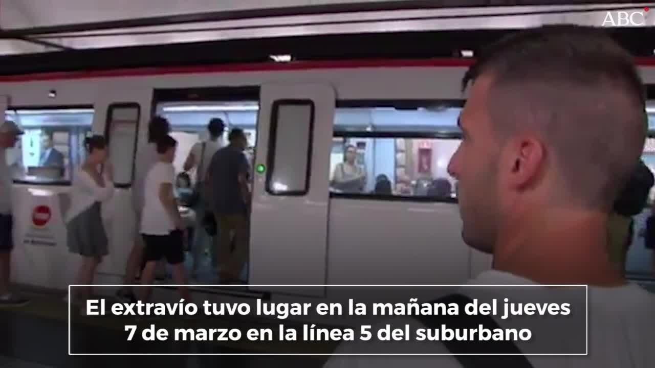 Un hombre pierde el móvil en el metro de Barcelona y ofrece 500 euros para recuperarlo