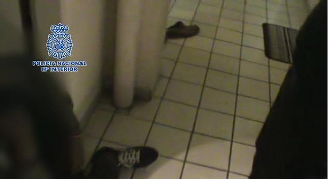 Cordón policial, durante el desalojo del «Johnny»