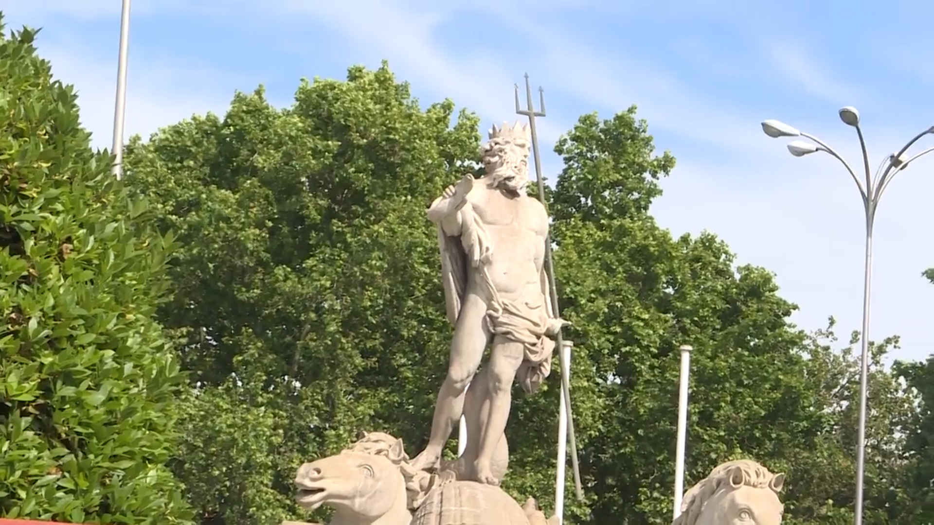 Así están las fuentes de Neptuno y Cibeles antes del desenlace de la liga