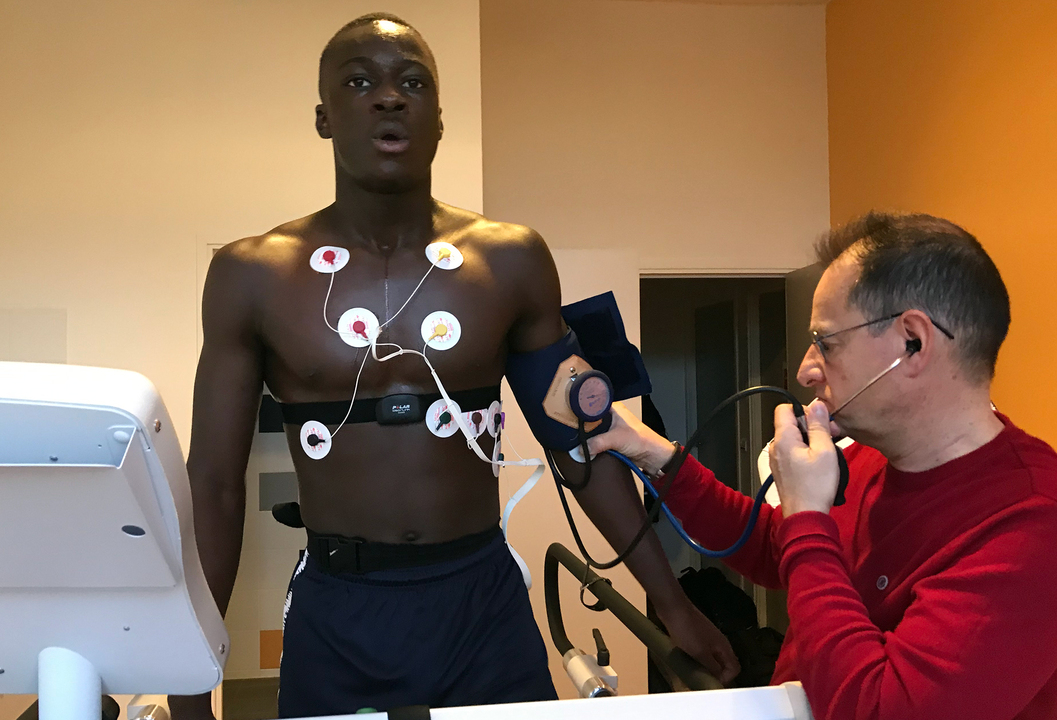 Génération 2004 : tests médicaux et vidéo à Clairefontaine