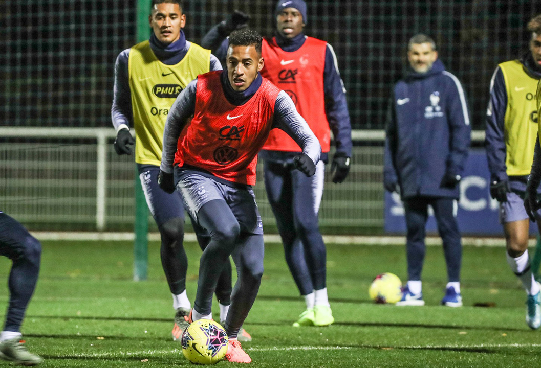 De la salle au terrain avec les Bleus
