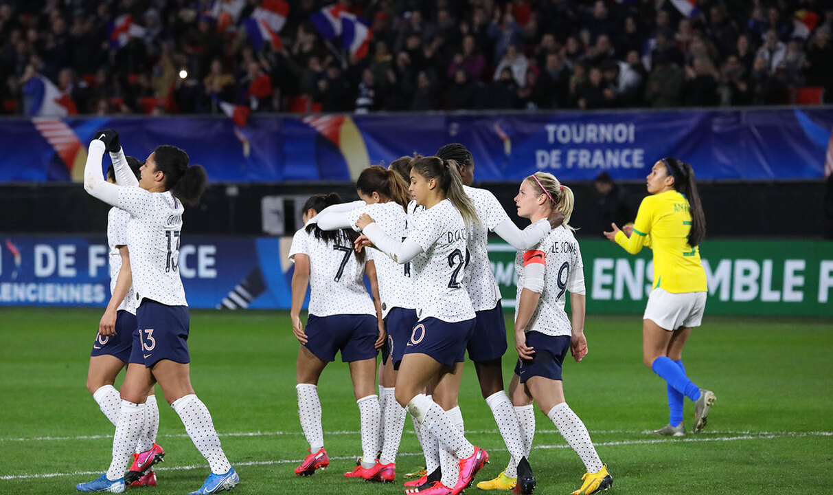 Joie et réactions après France-Brésil (1-0)
