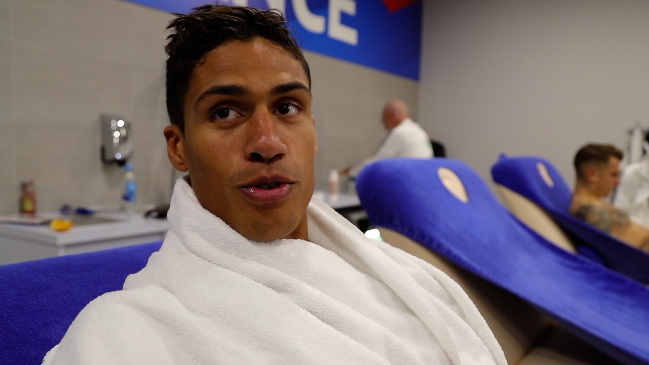 La réaction de Raphaël Varane ! #FRAAND