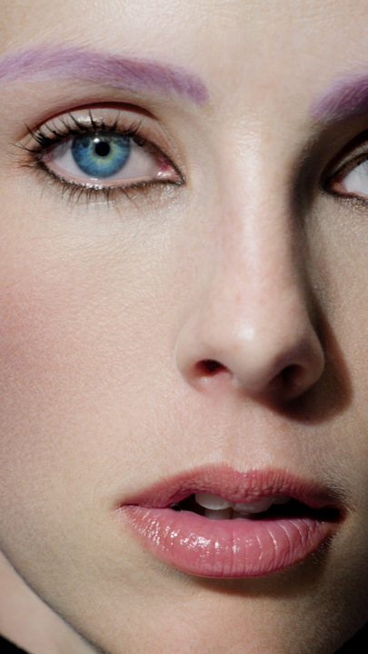 OMBRE ESSENTIELLE – Show Your Colours | CHANEL
