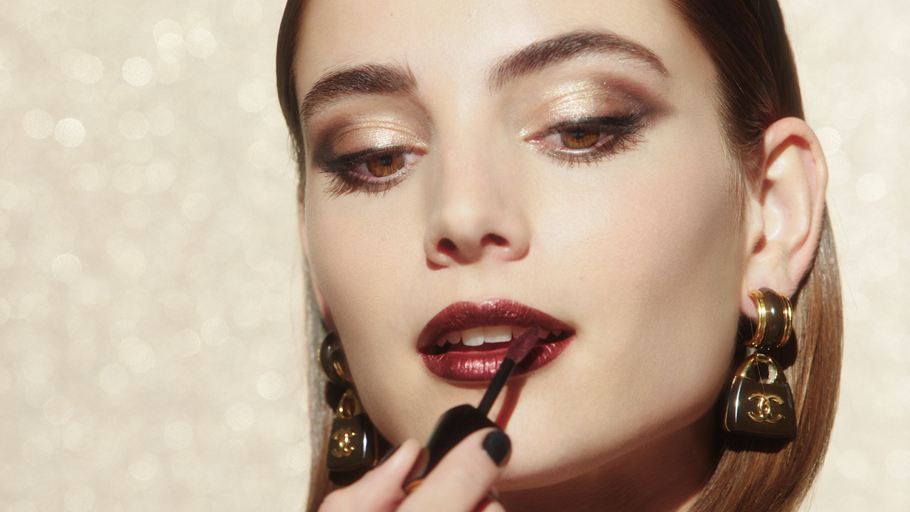 Chanel Rouge Allure L'Extrait High Intensity Lipstick #854 Rouge  Puissant 0.07Oz