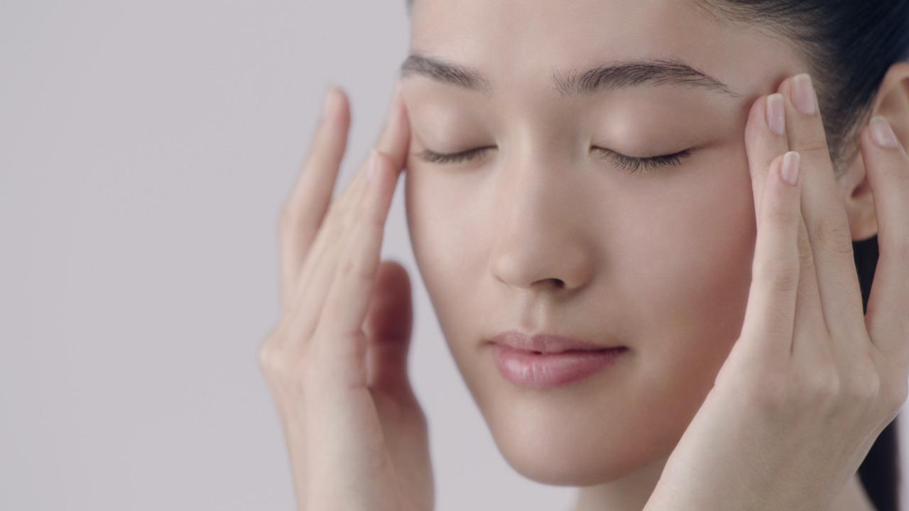 ル リフト クレーム ユー ハリ 弾力ケア 目もと用クリーム スキンケア Chanel シャネル公式