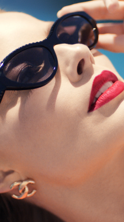 Limited-Edition ROUGE ALLURE VELVET Luminous-Matte Lipstick