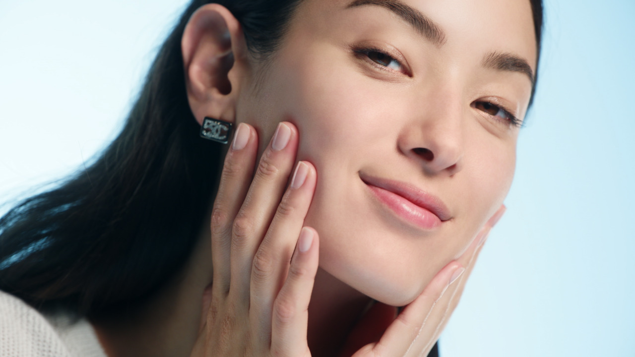 LE BLANC CRÈME CRÉATEUR DE LUMIÈRE Crèmes | CHANEL