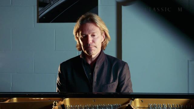 Eric Whitacre on X: Now I ain't sayin' she a gold digger, but she ain't  messin' with no Baroque  / X