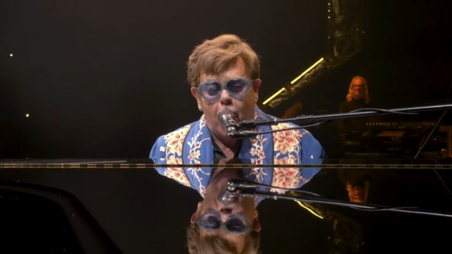 Elton John - Figure 3