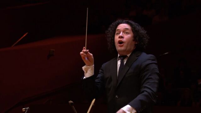 Gustavo Dudamel, Superstar Maestro, Meets New York - The New York Times