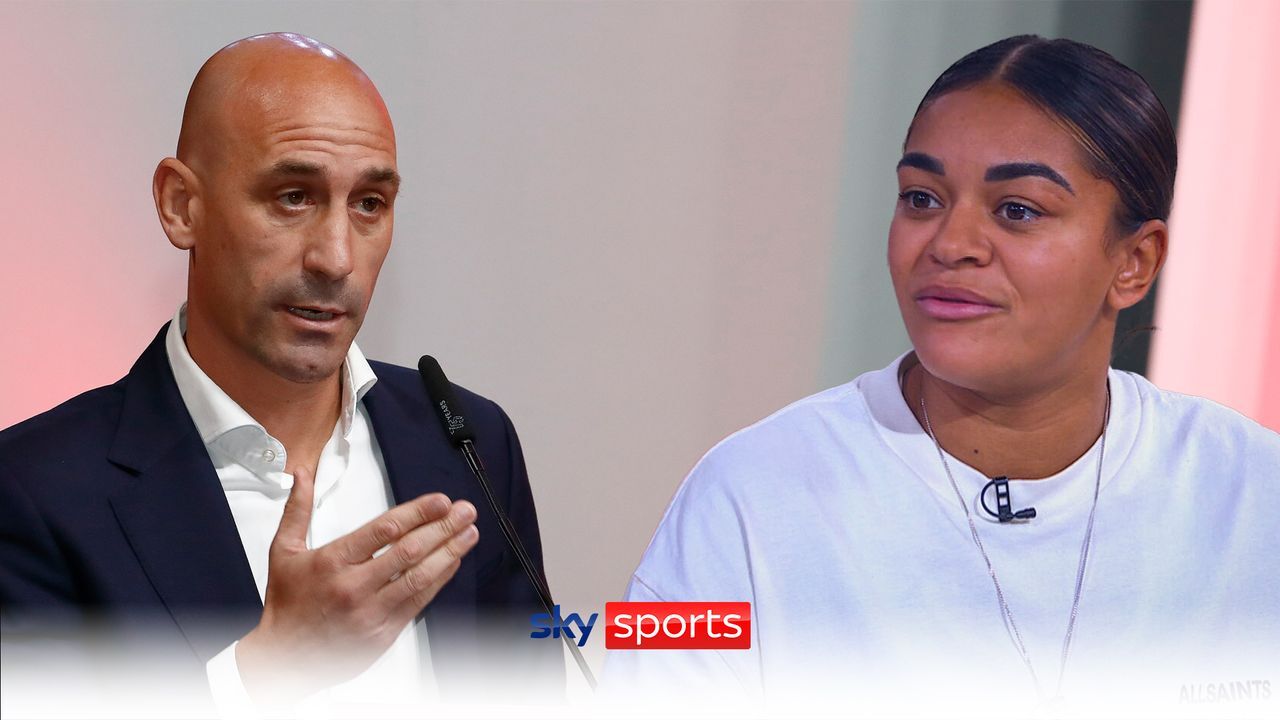 Luis Rubiales Spanish FA calls extraordinary and urgent meeting over Womens World Cup kiss row Football News Sky Sports
