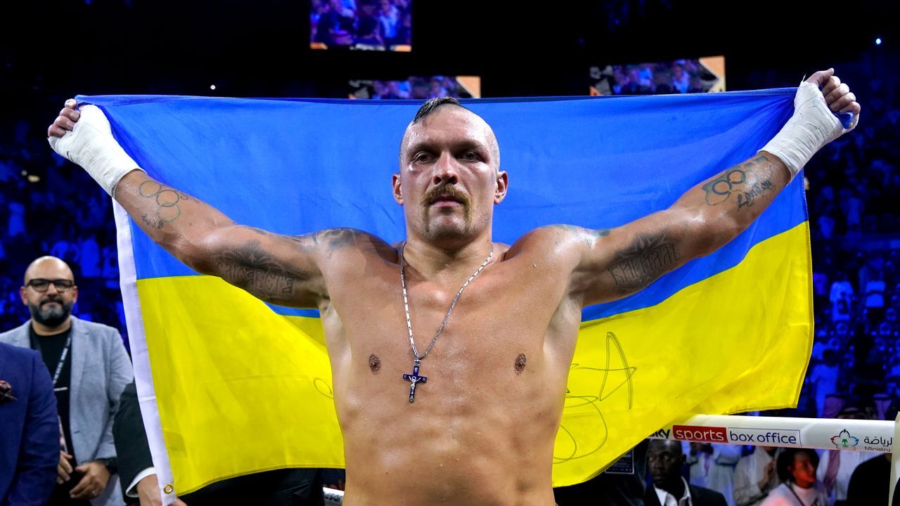 Oleksandr Usyk v Anthony Joshua 2! Look back at live updates from dramatic rematch Boxing News Sky Sports
