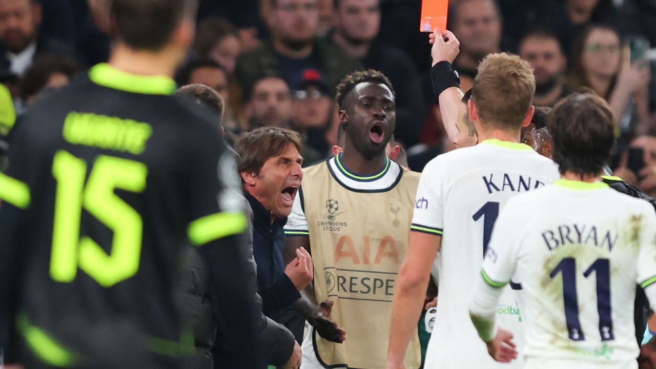 Tottenham 1-1 Sporting Lisbon: Harry Kane denied dramatic last-minute winner  by VAR for offside | Football News | Sky Sports