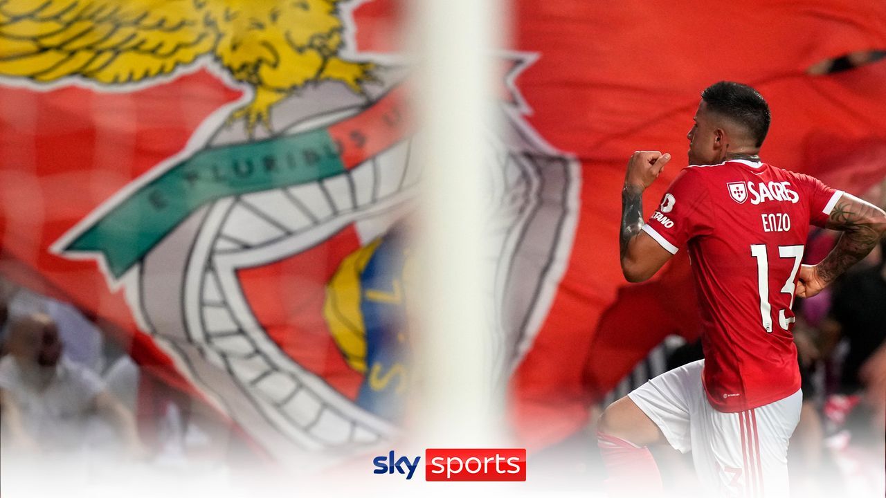 Enzo Fernandez Benfica head coach Roger Schmidt says club are being disrespected amid transfer saga Football News Sky Sports