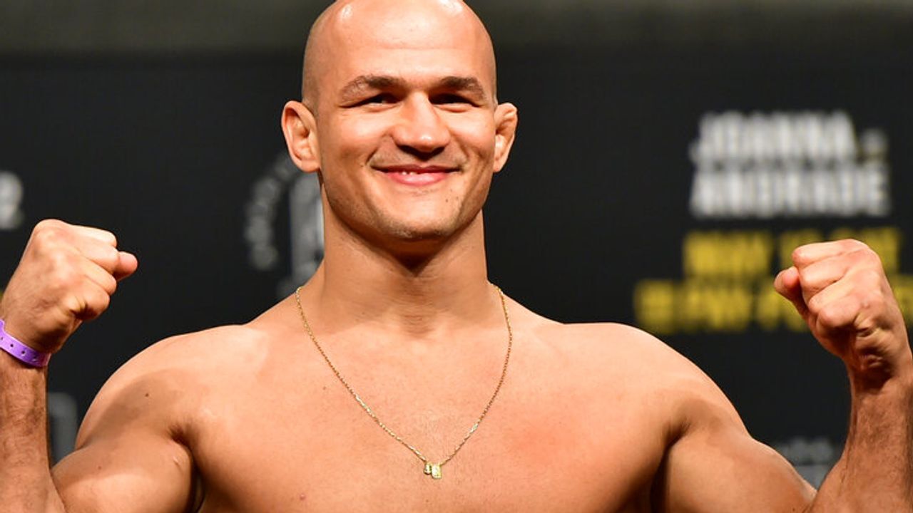 Junior Dos Santos was UFC heavyweight champion but is now targeting boxing glory In MMA I was known as a boxing guy Boxing News Sky Sports
