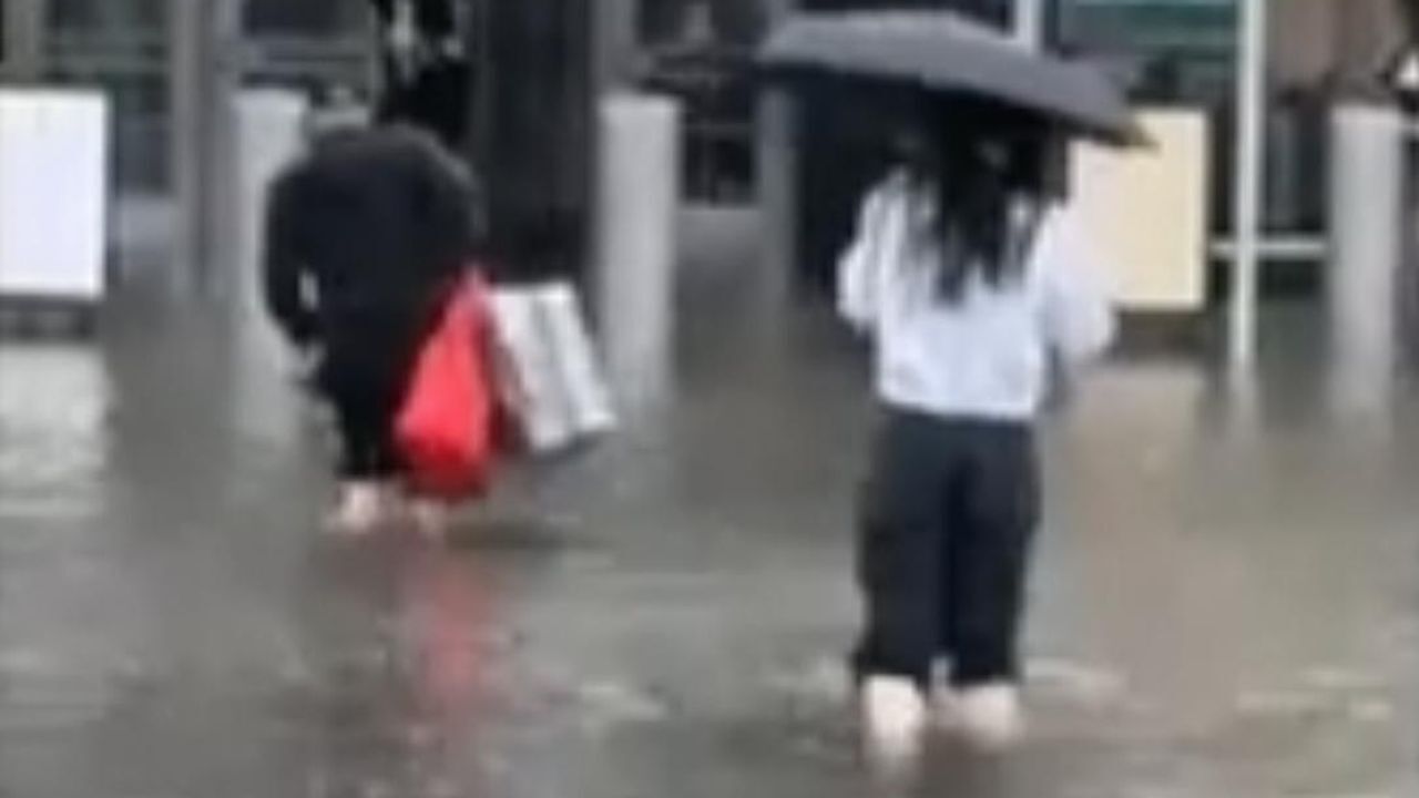 New York City, New Jersey brought to a standstill by flash flooding