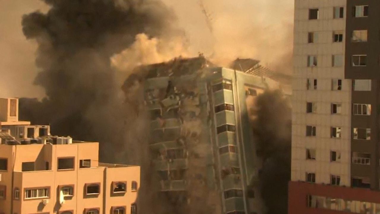 Israel-Gaza conflict: Media building in Gaza collapses after Israeli  airstrike as Palestinian rockets target Tel Aviv area | World News | Sky  News