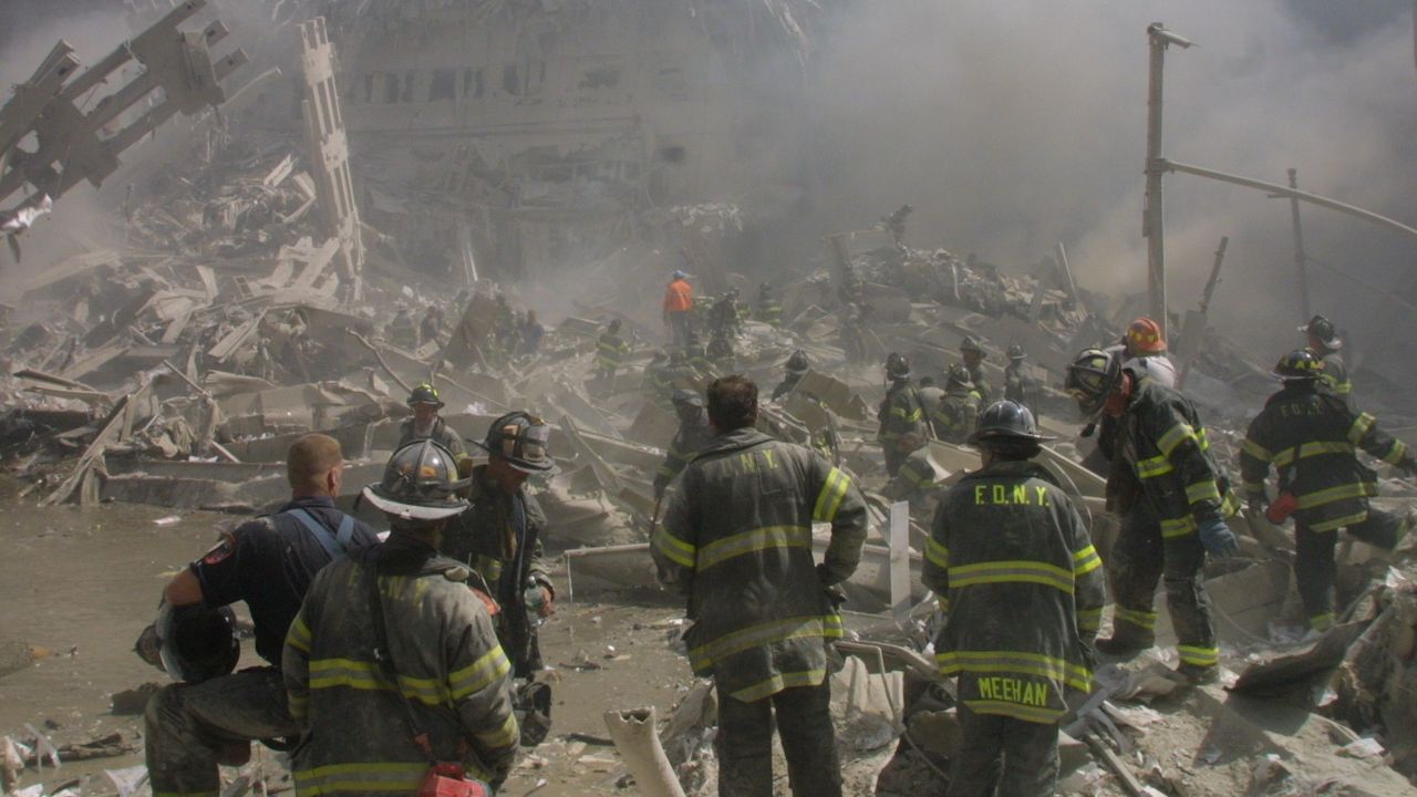 9 11 jumpers bodies hitting the ground