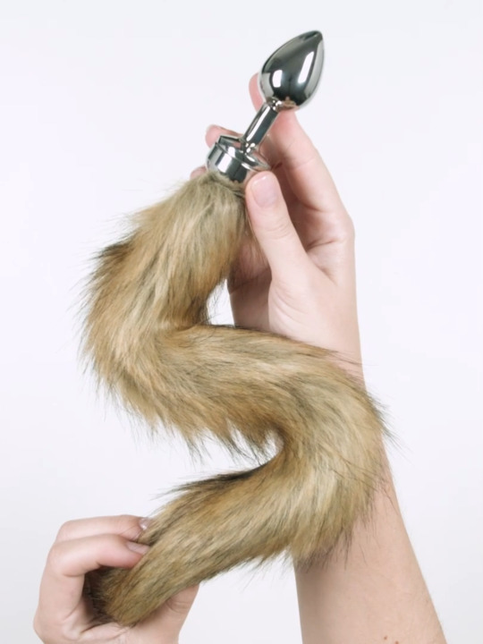 DOMINIX Deluxe Stainless Steel Medium Faux Fox Tail Butt Plug