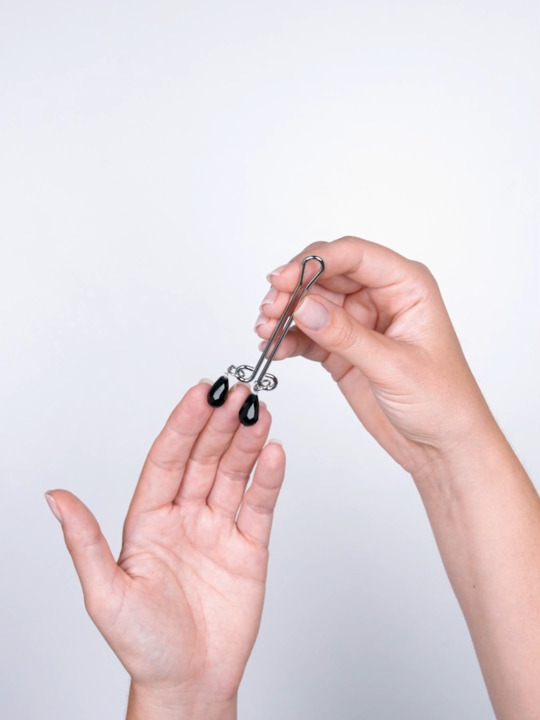 Blush Temptasia Bondage Kit With Suitcase - Includes Blindfold, Ball Gag, Slapper