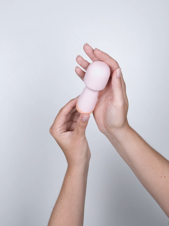 Vush Peachy Rechargeable Silicone Mini Wand Massager Vush Peachy Rechargeable Silicone Mini Wand Massager