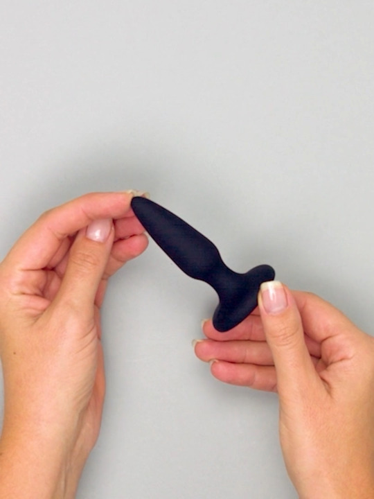 Glams Silicone Black Mini Butt Plug with Rainbow Crystal 3 Inch Glams Silicone Black Mini Butt Plug with Rainbow Crystal 3 Inch