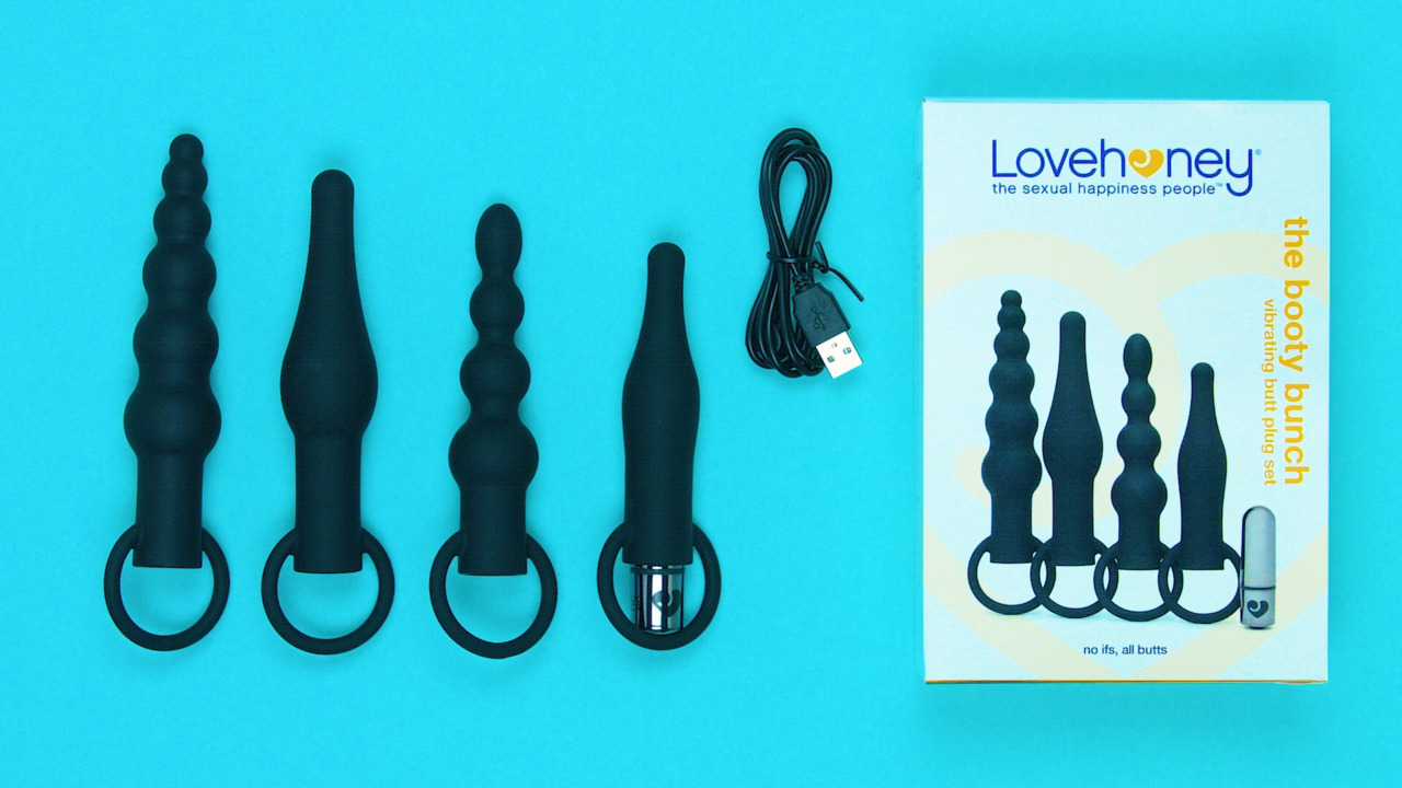 Lovehoney The Booty Bunch Rechargeable Vibrating Butt Plug Set (5 Piece) -  Lovehoney