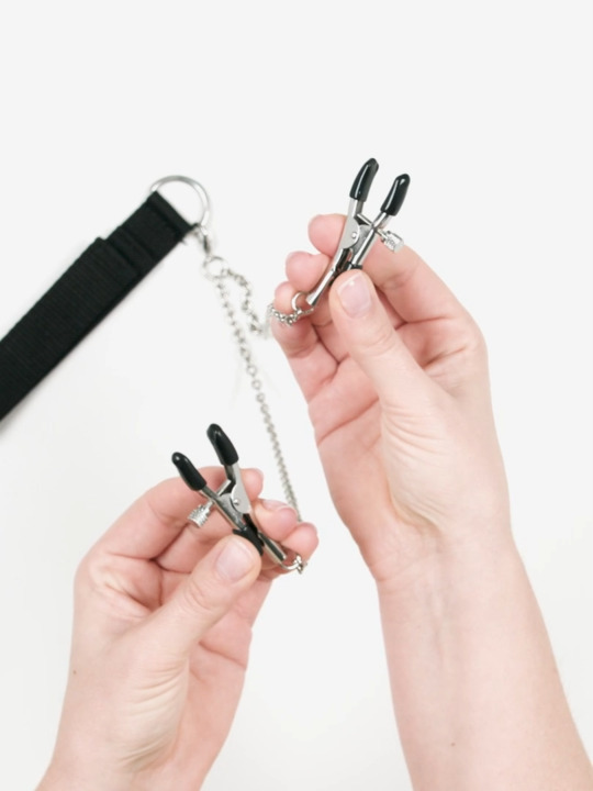 Ormonda yosh nudistlar porno Qiz tampon bilan onanizm video