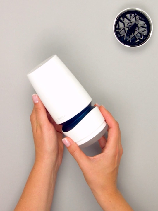 TENGA AERO Suction Control Male Masturbator TENGA AERO Suction Control Male Masturbator