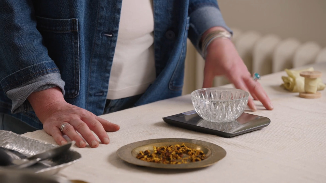 Dyeing the ribbons with coreopsis