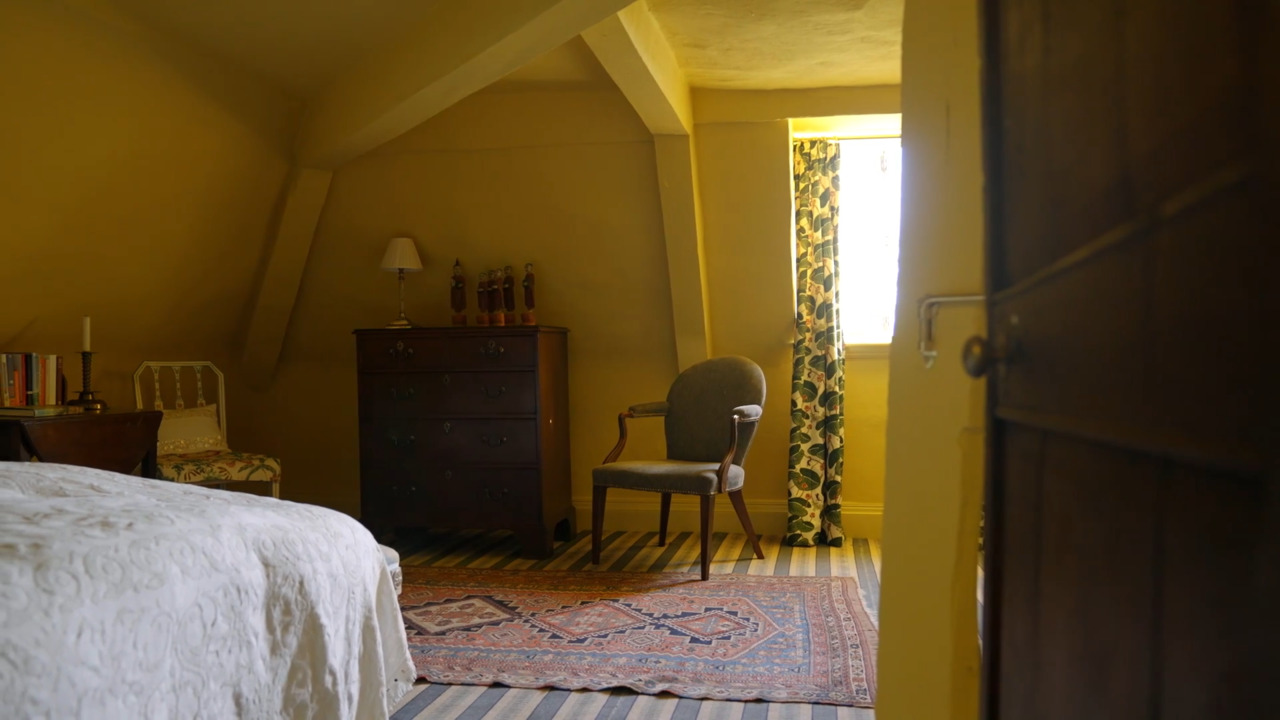 Colour in action - the canal bedroom